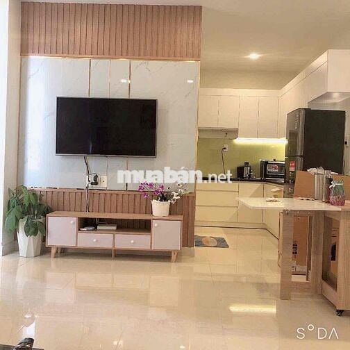 Dì em đi định cư bán căn 2pn 2wc gồm full nội thất cc Dreamhome palace