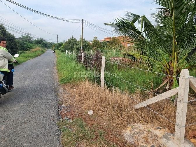 20x40 đường nhựa, ngay khu đô thị KCN Phước Đông. 2,72 tỷ 