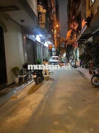 KIM ĐỒNG- Ô TÔ ĐỖ CỬA- 52M2-7T- 22.5T(CTL) THANG MÁY CC – Ở và Thuê ok