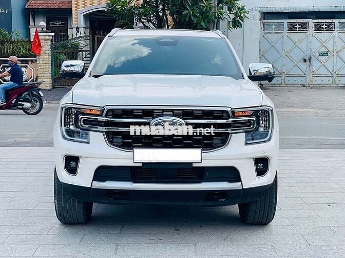 FORD EVEREST TITANIUM 1 CẦU SIÊU LƯỚT - 7600 km