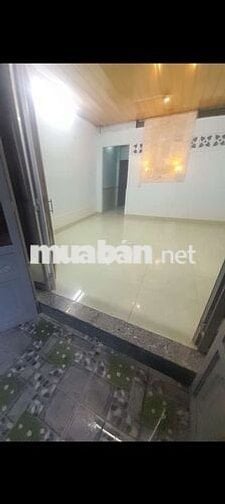 Nhà sạch sẽ dọn vào ở đc liền ,DTSD 50m² ,nhà cấp 4, 1pn ,1wc,