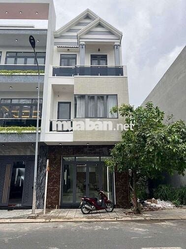 Nhà phố 3 tầng diện tích khủng 105m2 mà giá chỉ 5tỷ 660 thương lượng