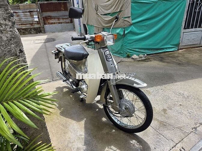 Honda Cub 90cc màu Xám