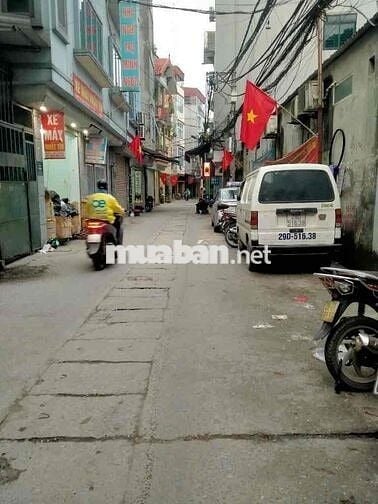 bán nhà cầu Bươu diện tích. 71.1.m2 . nhà cũ. giá 10.5 tỷ