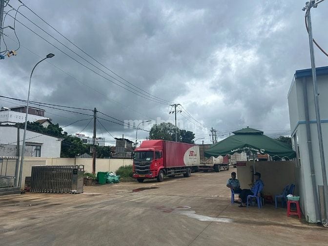 NHÂN VIÊN KHO VẬN (PHÂN HÀNG TẠI KHO BUÔN MA THUỘT) 