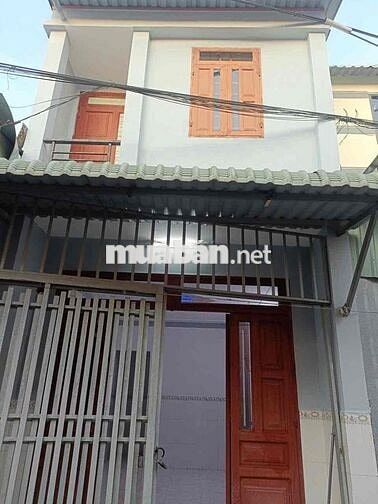 Nhà phố đường hẻm 1 trệt 1 lầu Dĩ An giá rẻ sổ chung