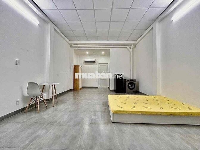 Phòng siêu rộng 28m2 đầy đủ nội thất, gần Phạm Văn Đồng