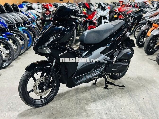 XE MÁYTHANHTÙNG_AIR BLADE 125 ĐEN BÓNG 2025 VỪA ĐK