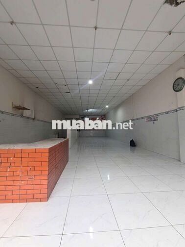 Cần cho thuê gấp  mặt bằng kính đoanh DT 7*30 .1 tầng lửng được 30m