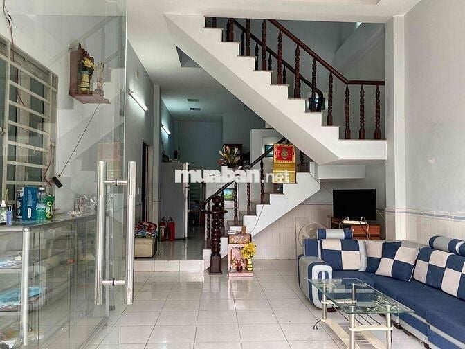 BÁN NHÀ + 6 PHÒNG TRỌ NGAY CHỢ ĐÊM MP1 GIÁ 3ty3xx