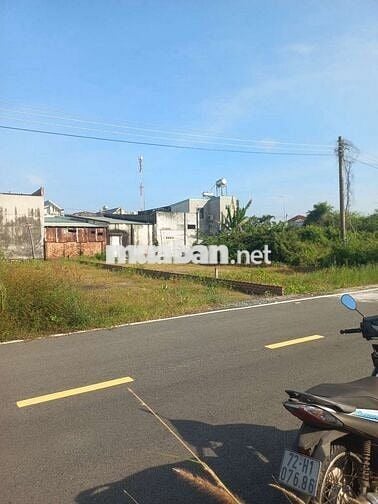 Bán đất kế hồ cách biển 800m khu dân cư đông đúc nhiều tiện ích