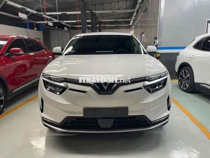 Vinfast VF8 2023 Eco mua Pin SDI xe GF loại 1