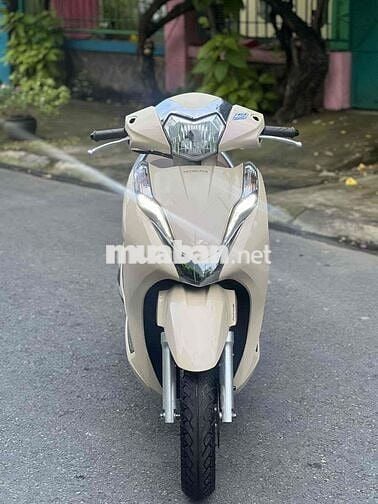 🌈Xe honda  lead 2018 màu vàng đen mới  len ken 98%