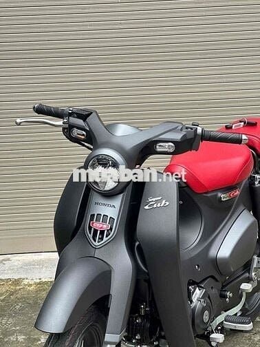Super Cub 125 đặc biệt đen nhám 2025
