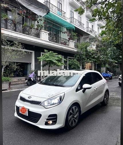 Kia Rio 2015 1.4 AT Hatchback - 83000 km