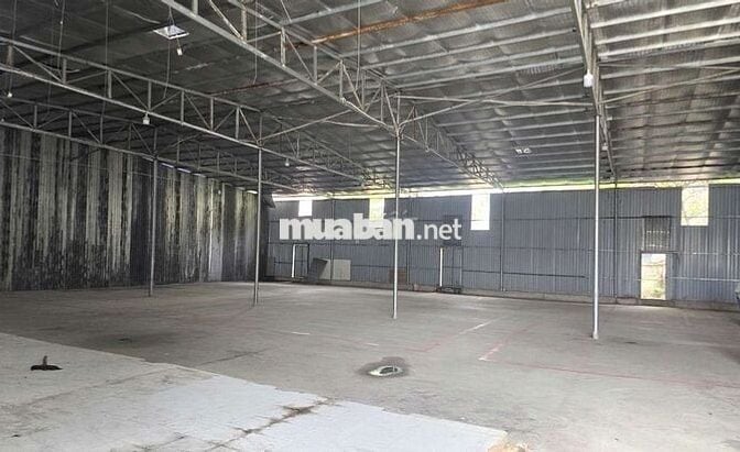 CHO THUÊ KHO,XƯỞNG 420M² 40TR/T, Đ XE CÔNG VÀO 24/7 KCN TÂN BÌNH