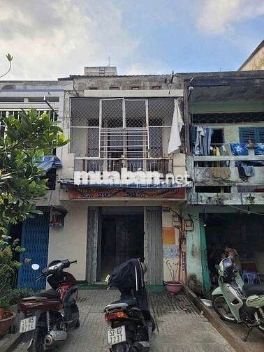 Cho thuê nhà mặt tiền Phạm Văn Chí quận 6