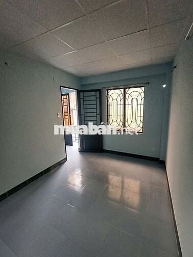 Bán nhà hẻm Phạm Hùng Phường Chánh Hưng. Nhà hẻm thẳng, gần mặt tiền