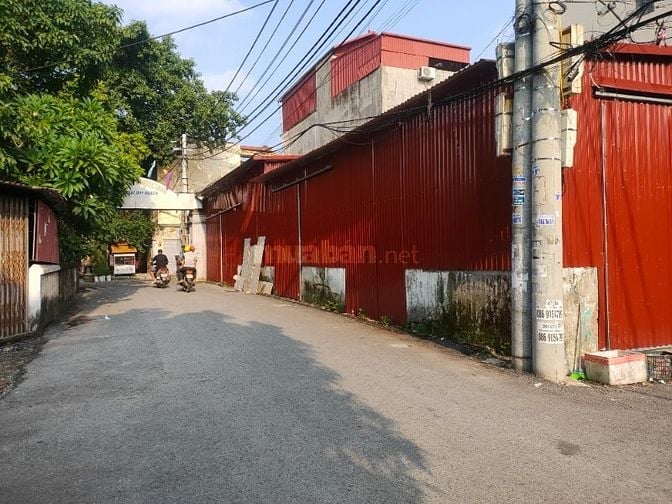 Lô góc cực đẹp 72m2 tại Ngọc Loan - Tân Quang -sát vin 3: 0835459289