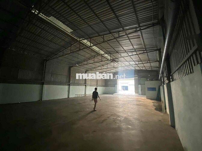 cho thuê kho xưởng đường lớn giá mềm