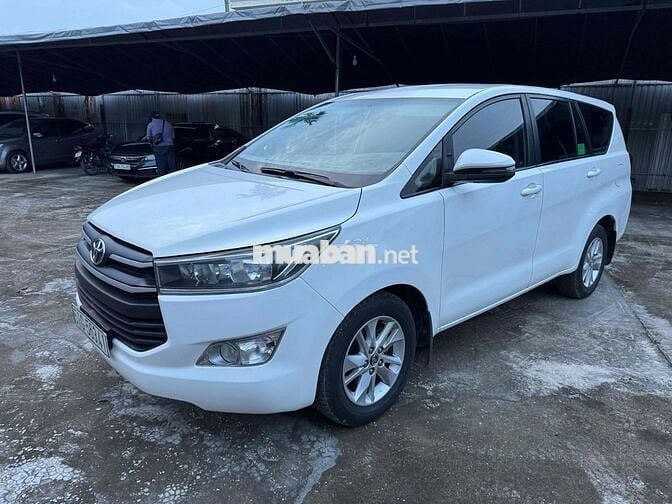 Toyota Innova 2018 2.0G - 120000 km