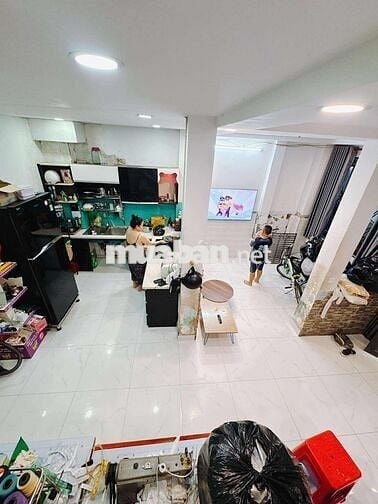 NHÀ NGUYỄN KHOÁI Q4- 3 LẦU ĐÚC - 32m2 - KO QH- CHỈ 4 TỶ NHỈNH