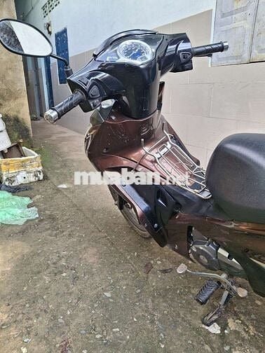 Cần đổi xe mới nên bán lại xe đang đi bình thường