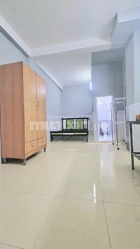 PHÒNG TRỌ MỚI SƠN SỬA CÓ MÁY LẠNH KỆ BẾP GIỜ GIẤC TỰ DO 