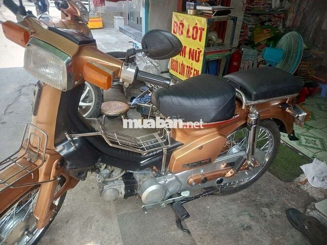 Honda Super Cub Vàng đồng 50cc