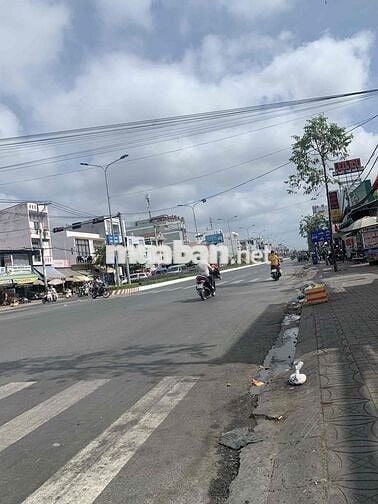 Nhà 3x25m trệt gác mặt tiền Nguyễn Văn Cừ