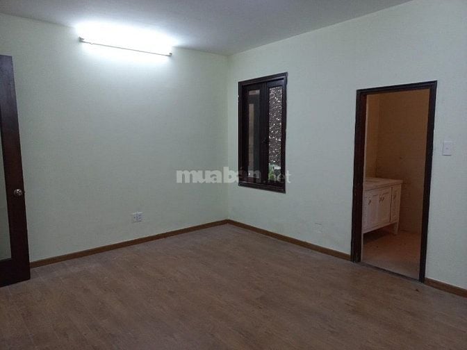 Bán biệt thự HXH 23 Nguyễn Hữu Cảnh  kết cấu 1T3L có 10PN ngay sát Q1