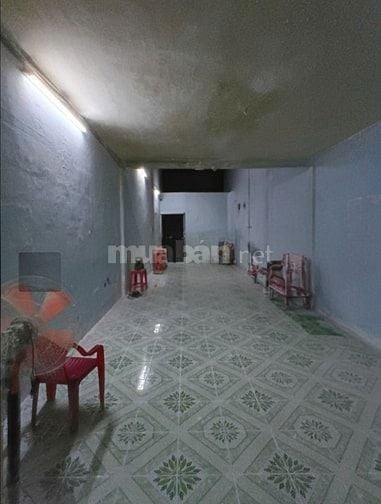 Mặt tiền Lạc Long Quân 92 m2 - giảm chào hơn 2 tỷ