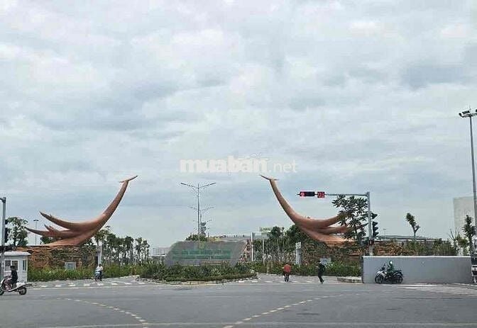 Bán đất 2 mặt thoáng, ô tô tránh, Gần HV Nông Nghiệp, Xây Dòng Tiền