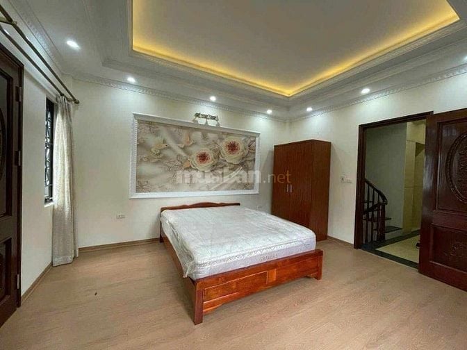 Cho thuê nhà  Thạch Bàn Long Biên, thang máy, oto tránh chỉ 12tr/thag