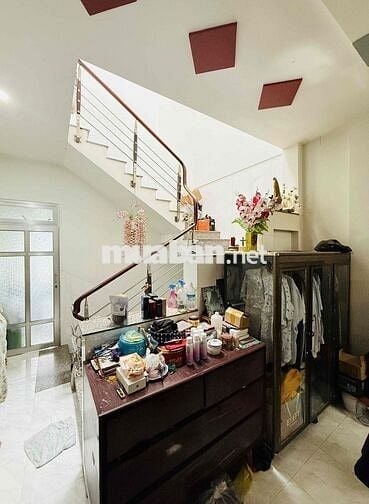 GIÁP QUẬN 11 – HẺM XE TẢI THÔNG – 4 TẦNG + 8 PHÒNG TRỌ – GIẢM 1,5 TỶ