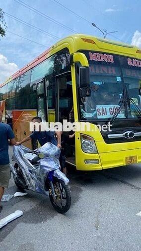 Em yaz tâm huyết AE về chỉ việc đổ xăng nhớt