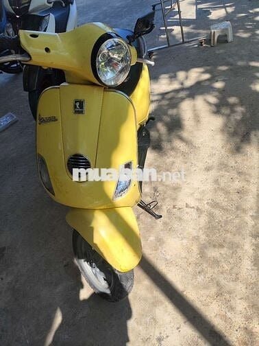 Vespa xe chất máy êm khỏe ngoại hình còn đẹp