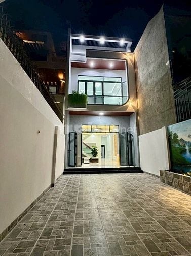 NHÀ MỚI XÂY XONG, GIÁ CHỈ 2,95 TỶ, VỊ TRÍ KINH DOANH ĐA NGHÀNH NGHỀ