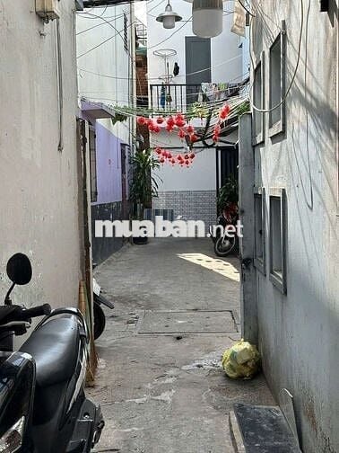 Bán nhà mới hẻm thoáng mát Cách Mạng Tháng Tám P11 Q3