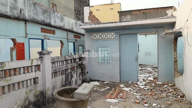 Bán Nhà Nát Giá Hời – Mua Đất Tặng Nhà, Công Chứng Trong Ngày