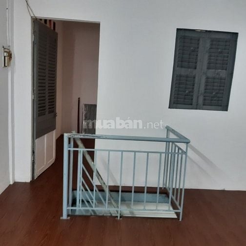 Cho thuê nhà nguyên căn,1 trệt,1 lầu,4x10m2, hẽm xe hơi