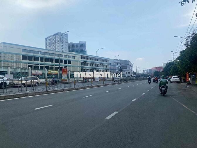 Nhà mặt tiền gần đường Tên Lửa,Bình Tân,100m2,5 tầng có hầm, 17,9 tỷ