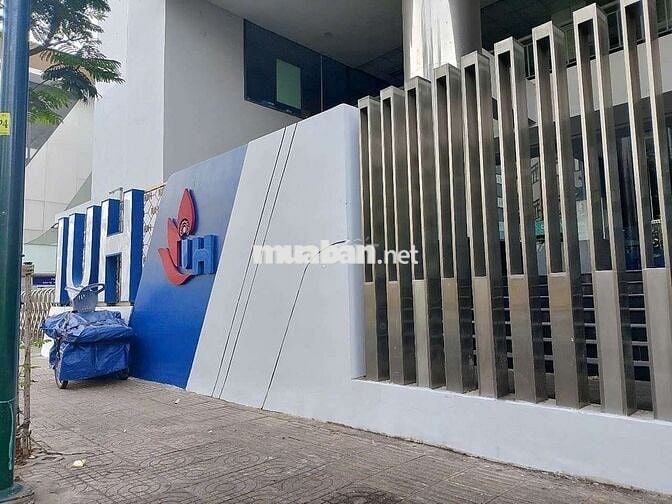 Phòng trọ sinh viên, Văn Phòng