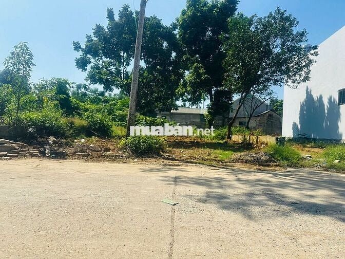 LÀN 2 QL21, 180M2 ĐÔNG YÊN, FULL ĐẤT Ở