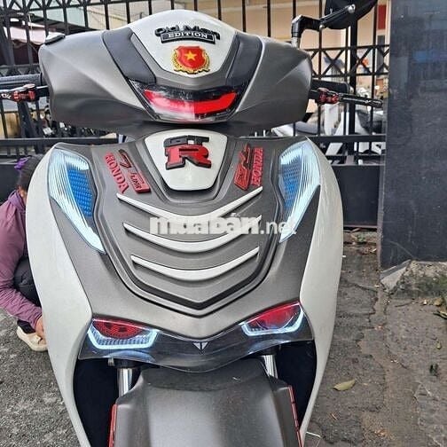 Xe đẹp như mới ít chạy đã có dàn đèn led trrơc sau