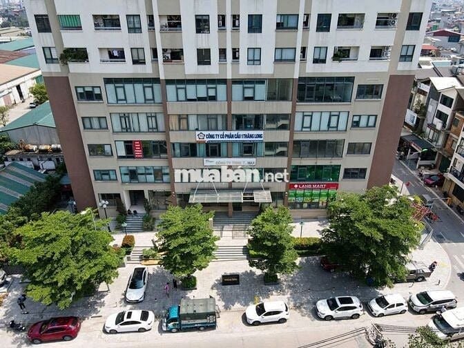 Nhà đẹp, vị trí gần phố! chỉ 4.5 tỷ căn 2 ngủ tại Hồng Hà Tower