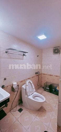 Chính chủ cho thuê phòng trọ phố Nguyên Hồng - Vũ Ngọc Phan full đồ