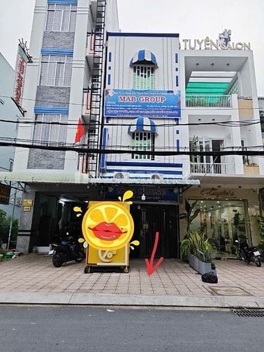 Cho thuê mặt bằng phía trước nhà trọ- đối diện công viên Hùng Vương