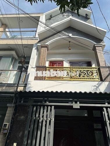 nhà 4x14m ( 56m2 ) 3 tầng cửa gỗ sang trọng, hẻm xe hơi đường số 20