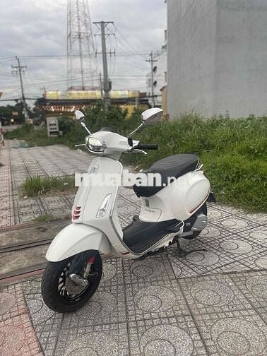 vespa 2023 chính chủ bao ký mua bán.có trả góp